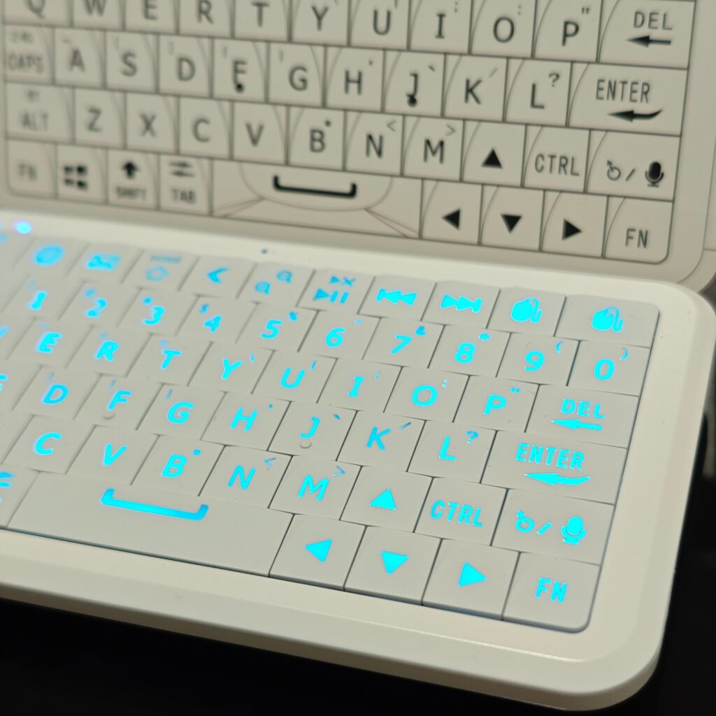 ★Winmaxle B1 White ジャイロ搭載ミニキーボード 白 ☆Winmaxle B1 White ジャイロ搭載ミニキーボード 白 - メルカリ